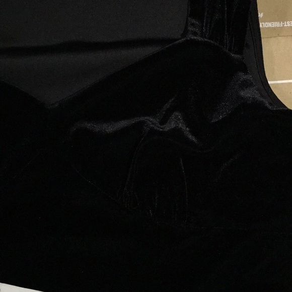 WHITE HOUSE BLACK MARKET Sweetheart Neck Stretch Velvet Top - Picture 7 of 9